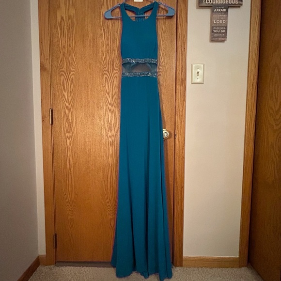 La Femme Prom Teal Prom Dress 22272 Formal Gown - Picture 3 of 6